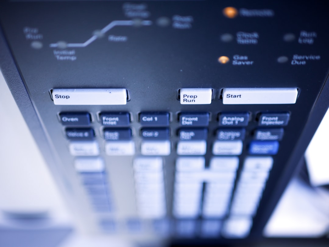 How AI Streamlines Operations for Small Businesses